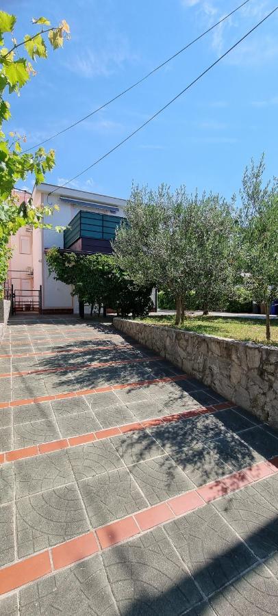 Apartmani Karla Baška Exteriér fotografie